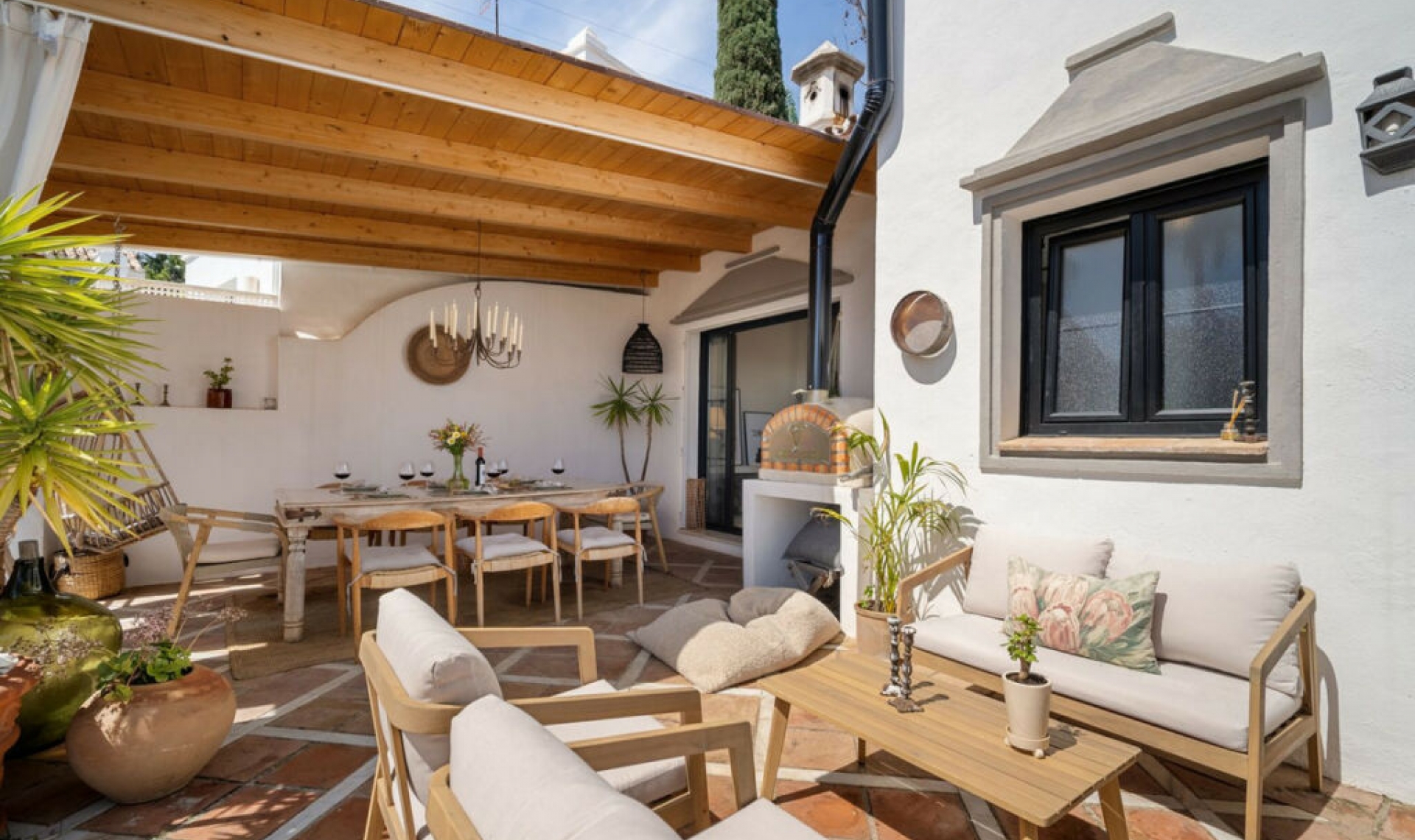 Resale - House -
Marbella
