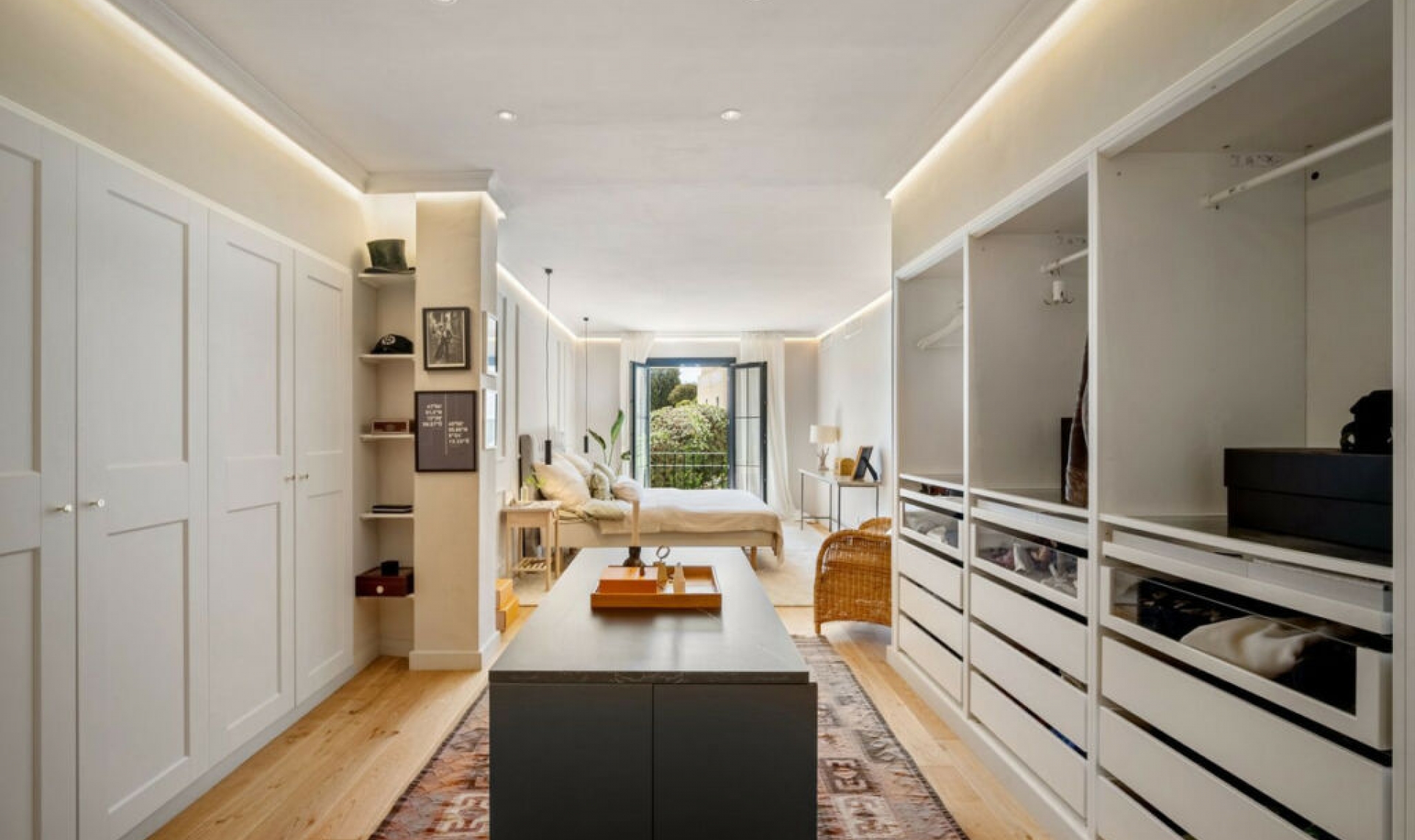 Resale - House -
Marbella