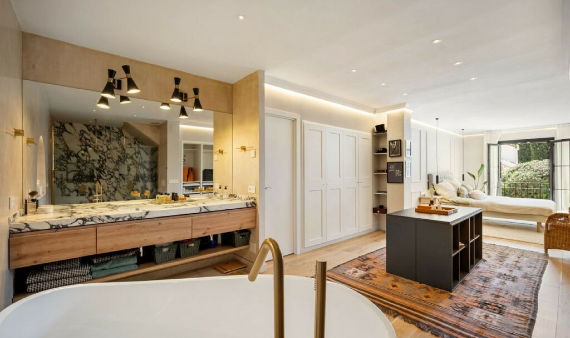 Resale - House -
Marbella