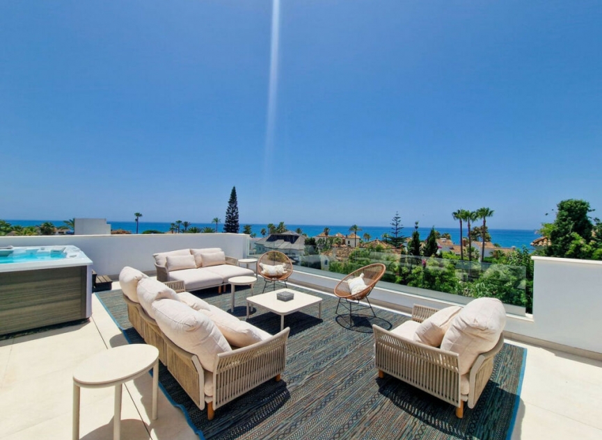 Resale - House -
Marbella