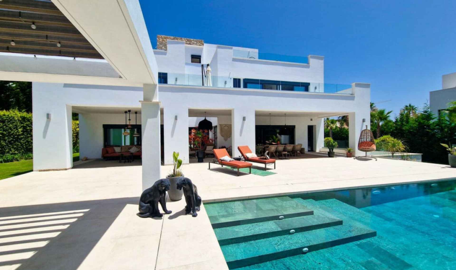 Resale - House -
Marbella