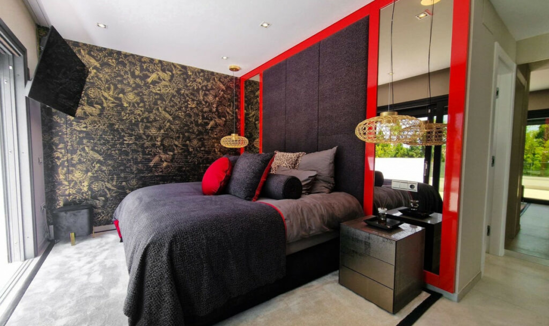 Resale - House -
Marbella