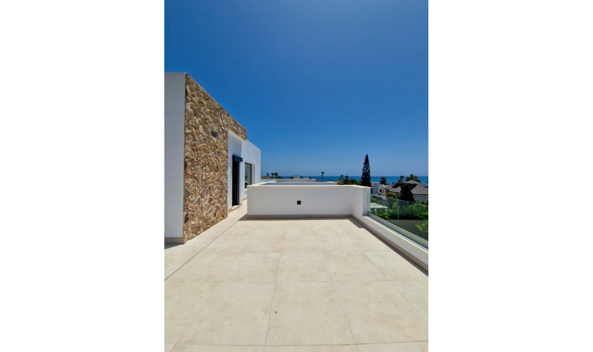 Resale - House -
Marbella