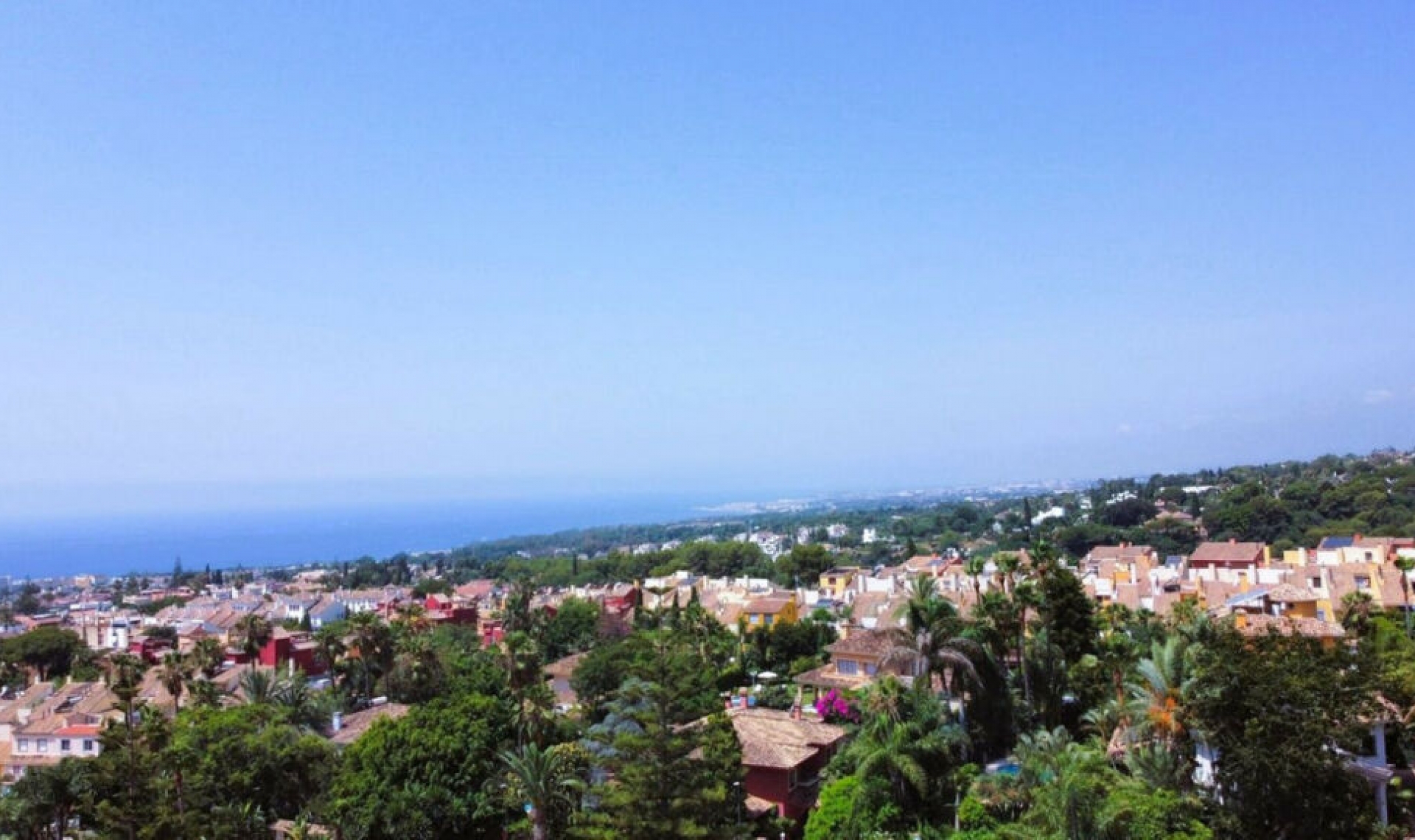 Resale - House -
Marbella