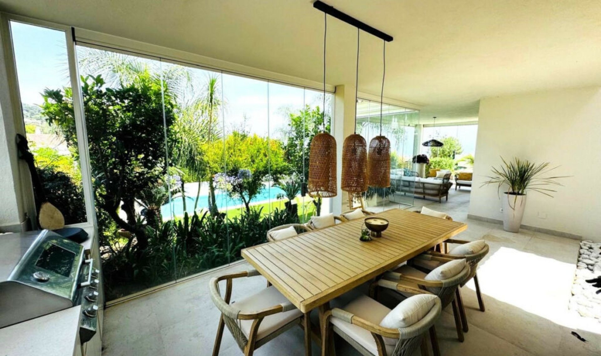 Resale - House -
Marbella
