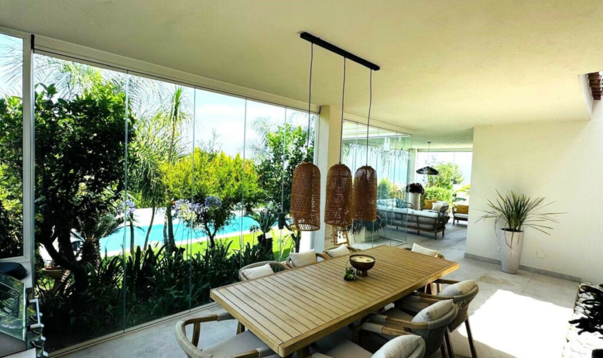Resale - House -
Marbella