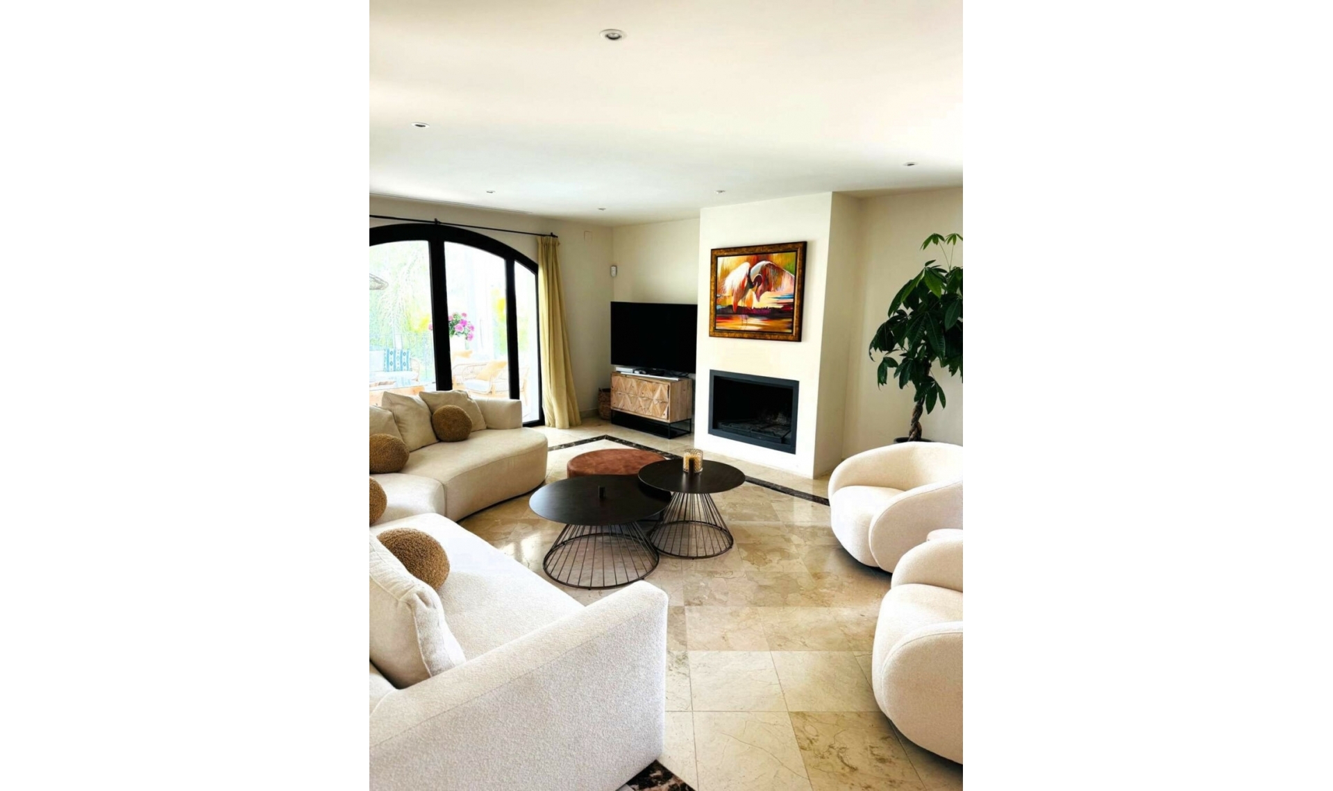 Resale - House -
Marbella