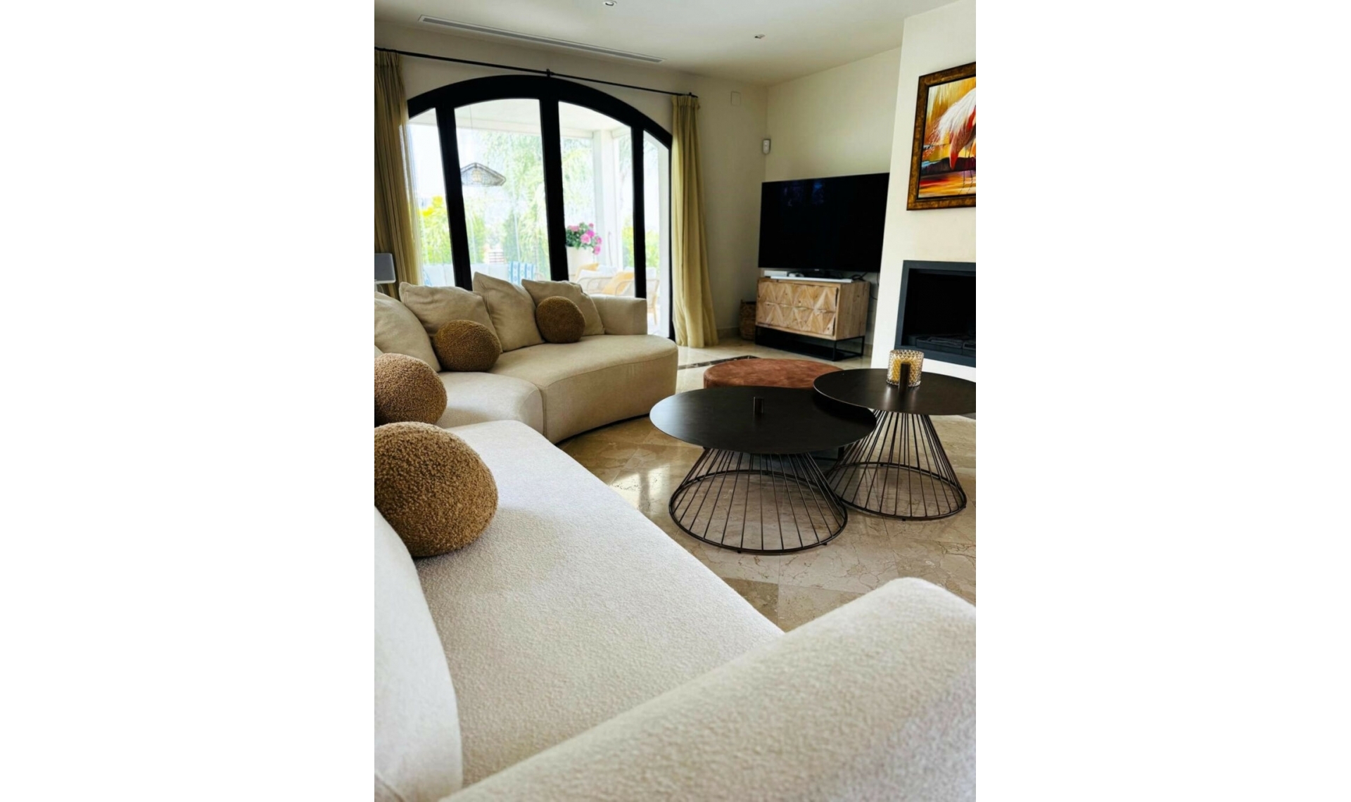 Resale - House -
Marbella