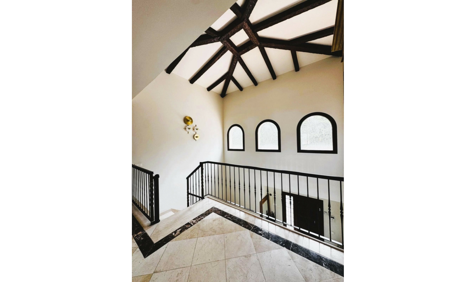 Resale - House -
Marbella