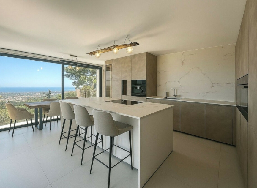 Resale - House -
Marbella
