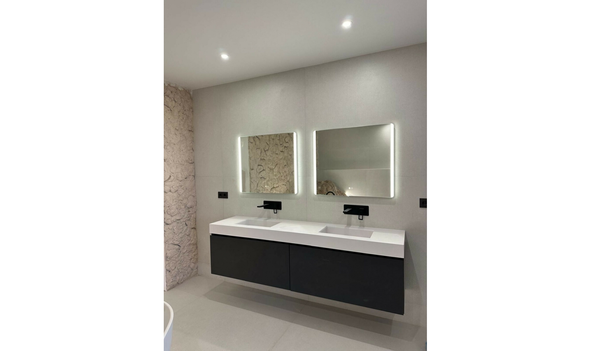 Resale - House -
Marbella