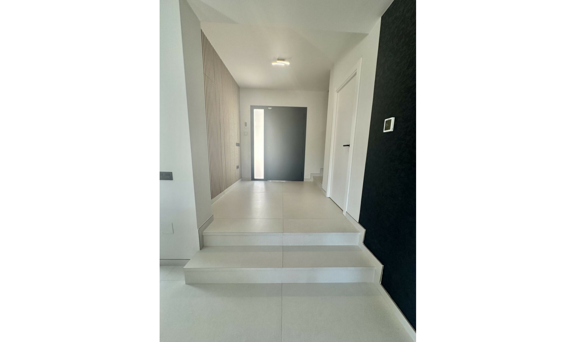 Resale - House -
Marbella