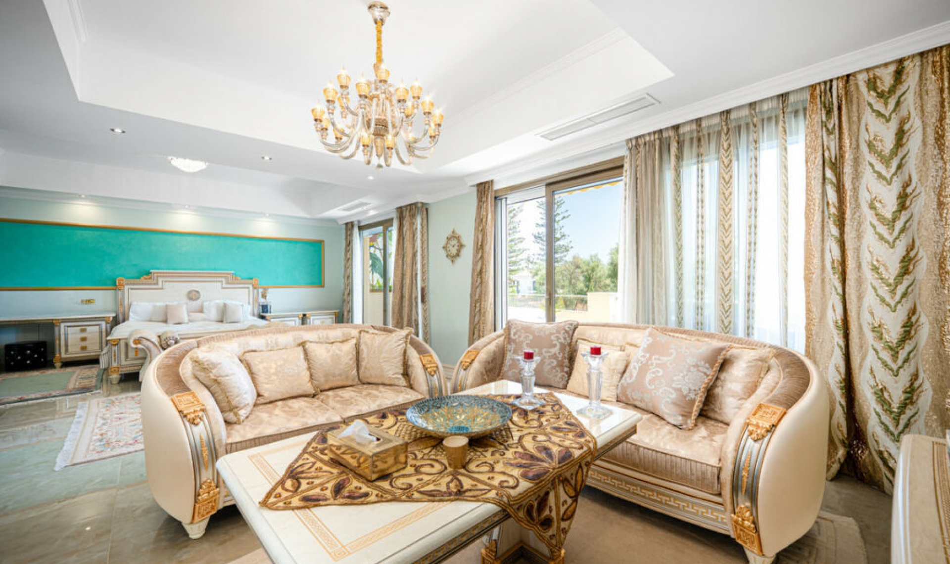 Resale - House -
Marbella