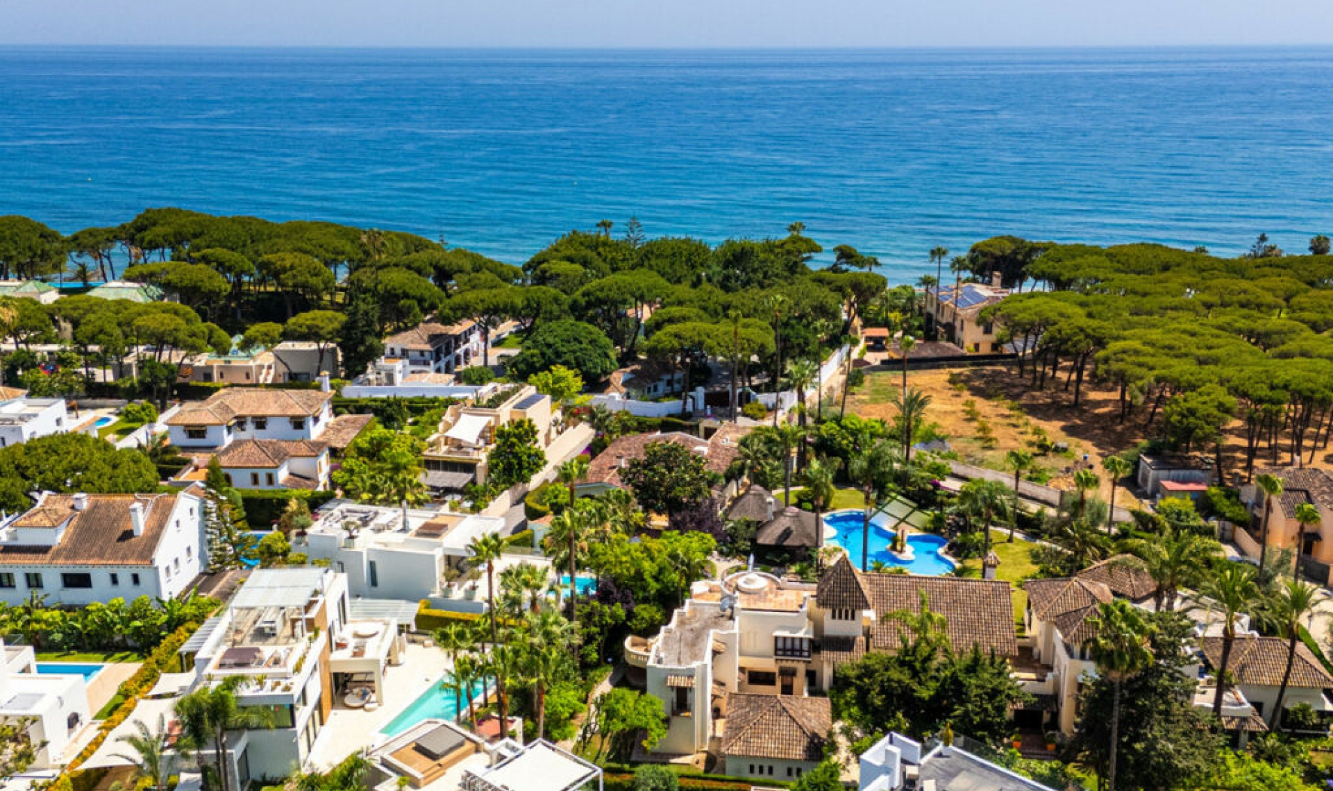 Resale - House -
Marbella