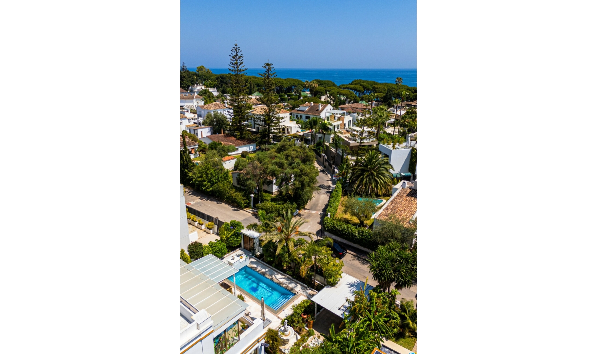 Resale - House -
Marbella