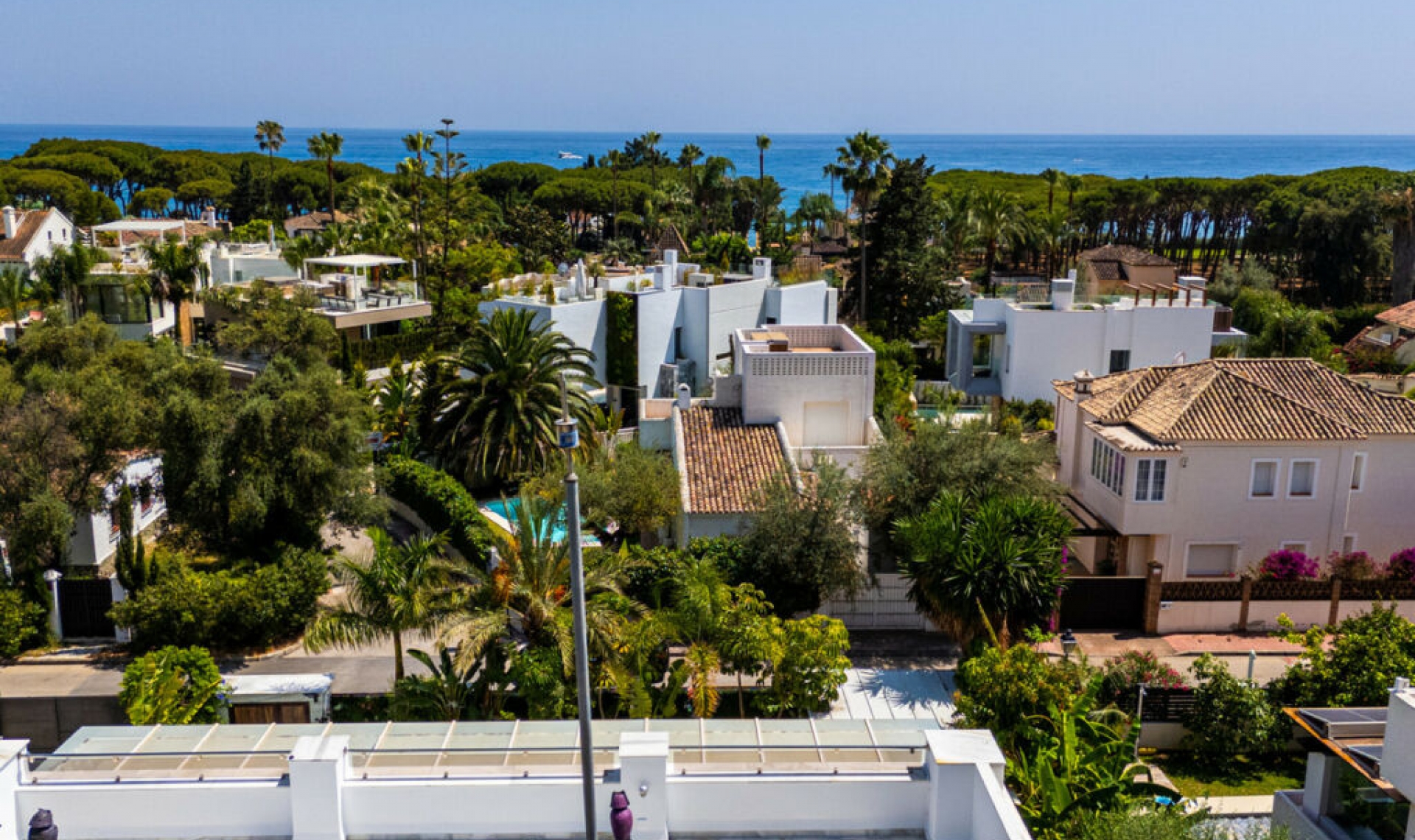 Resale - House -
Marbella