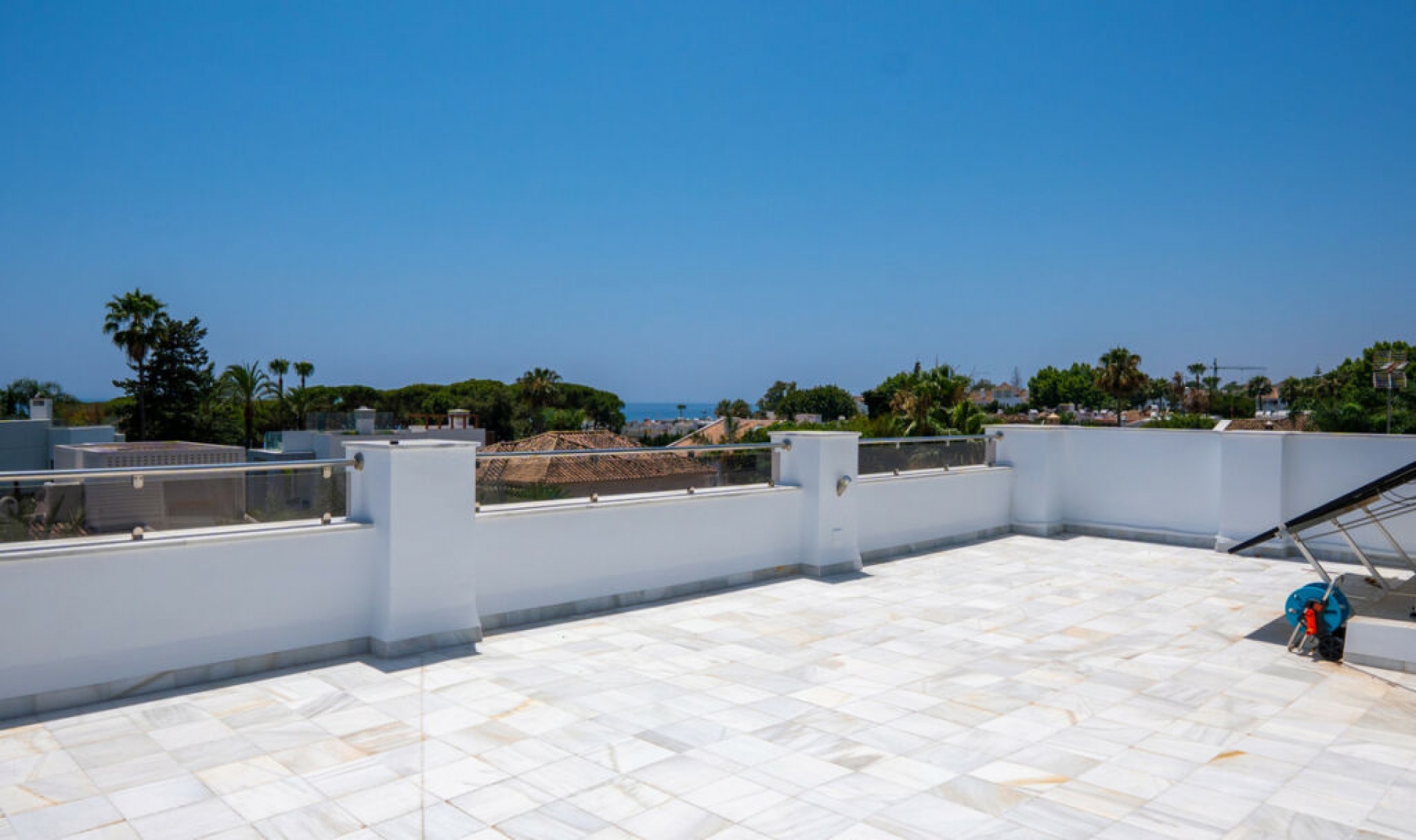 Resale - House -
Marbella