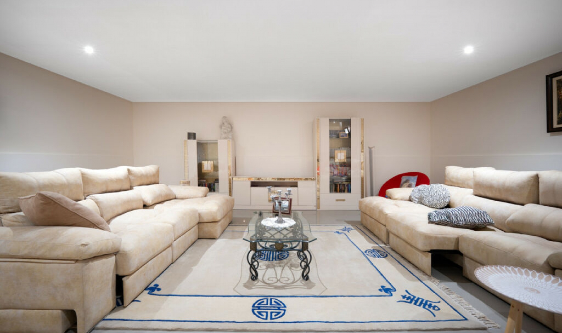 Resale - House -
Marbella