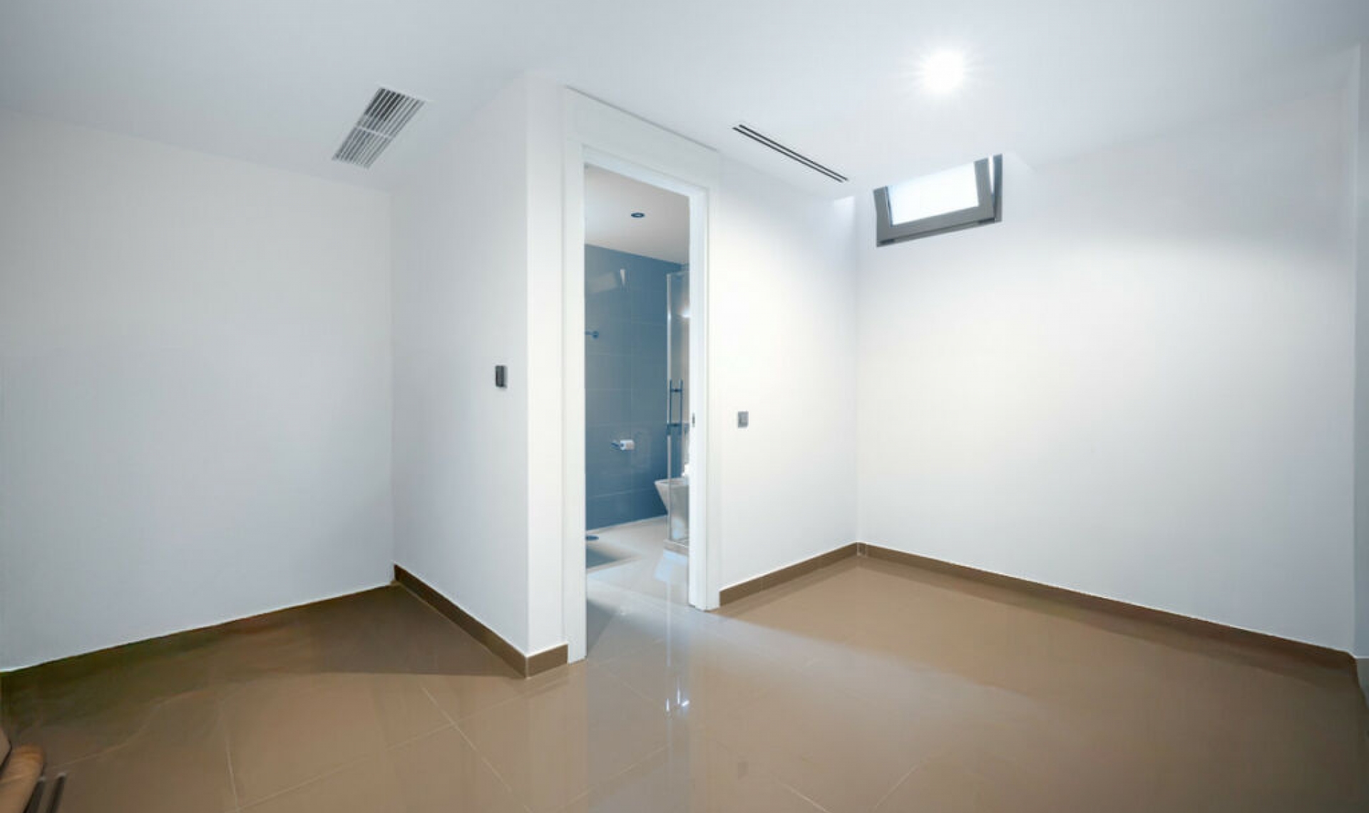 Resale - House -
Marbella