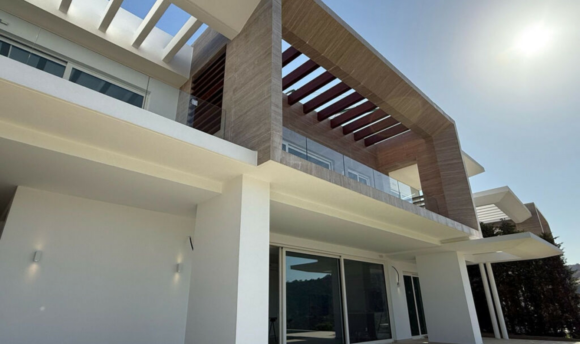 Resale - House -
Marbella