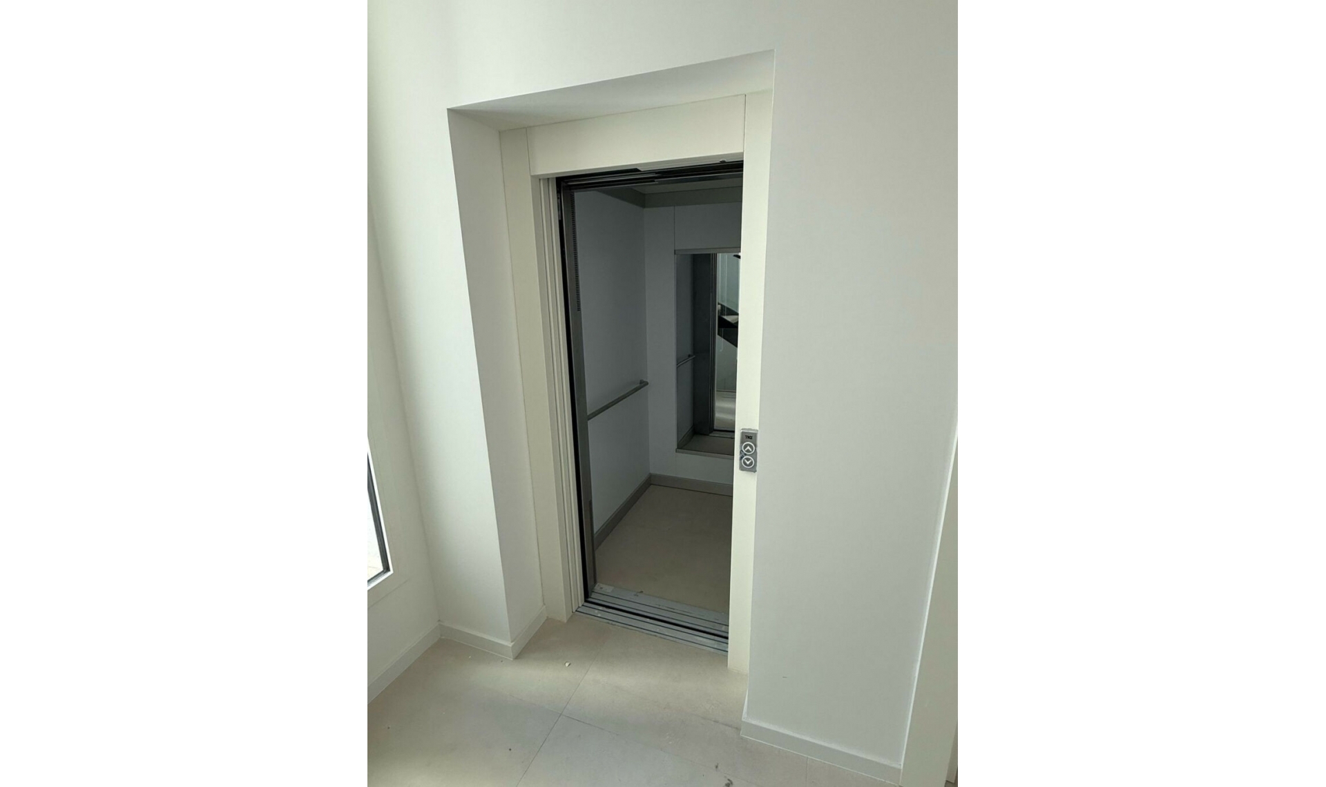 Resale - House -
Marbella