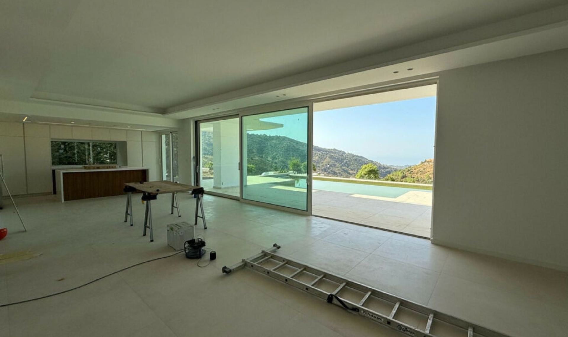 Resale - House -
Marbella