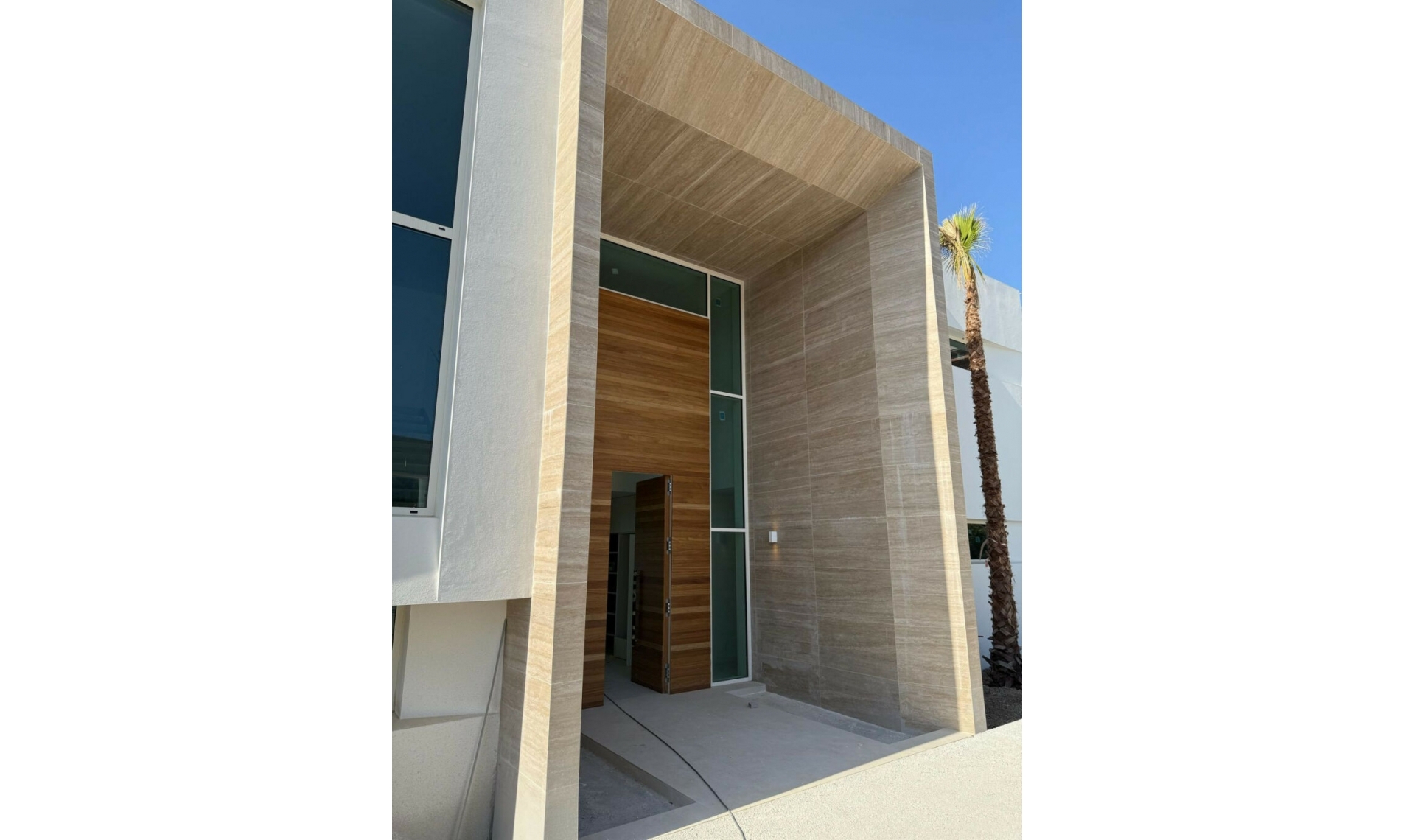 Resale - House -
Marbella