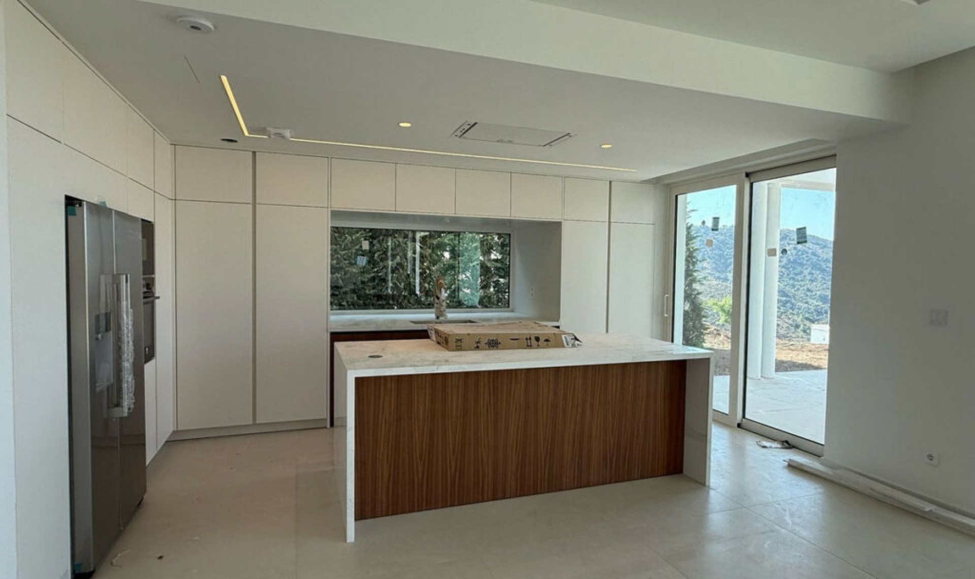 Resale - House -
Marbella