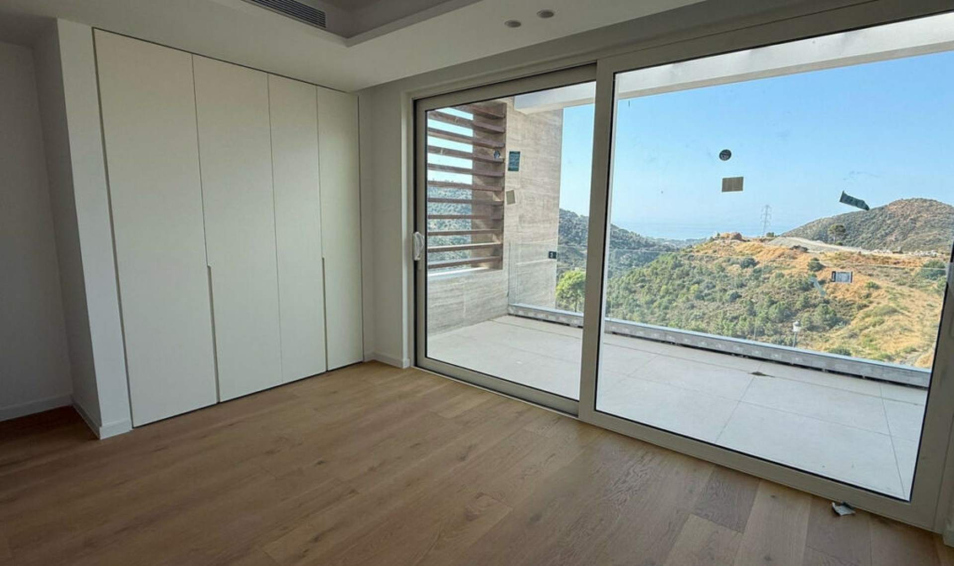 Resale - House -
Marbella