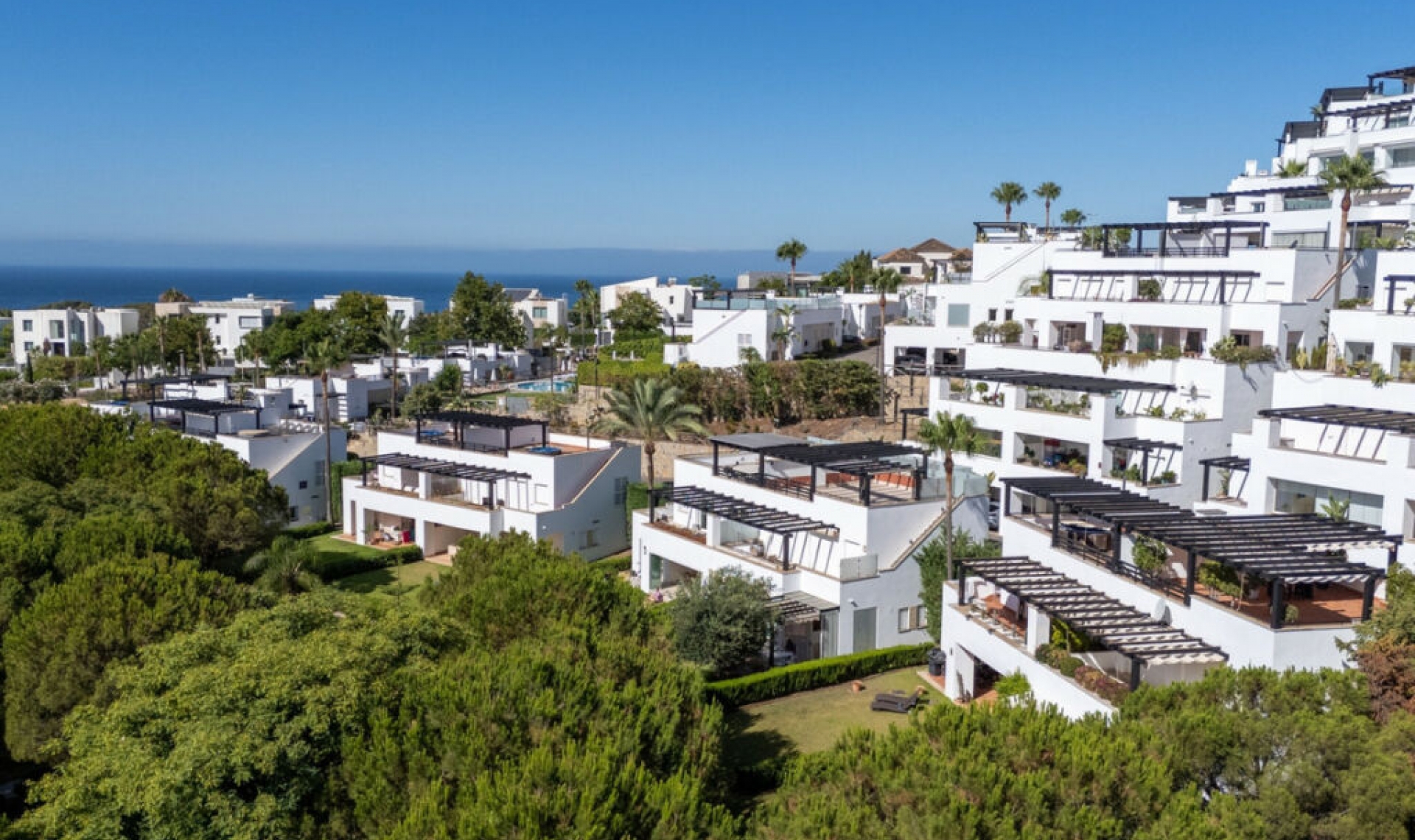 Resale - House -
Marbella