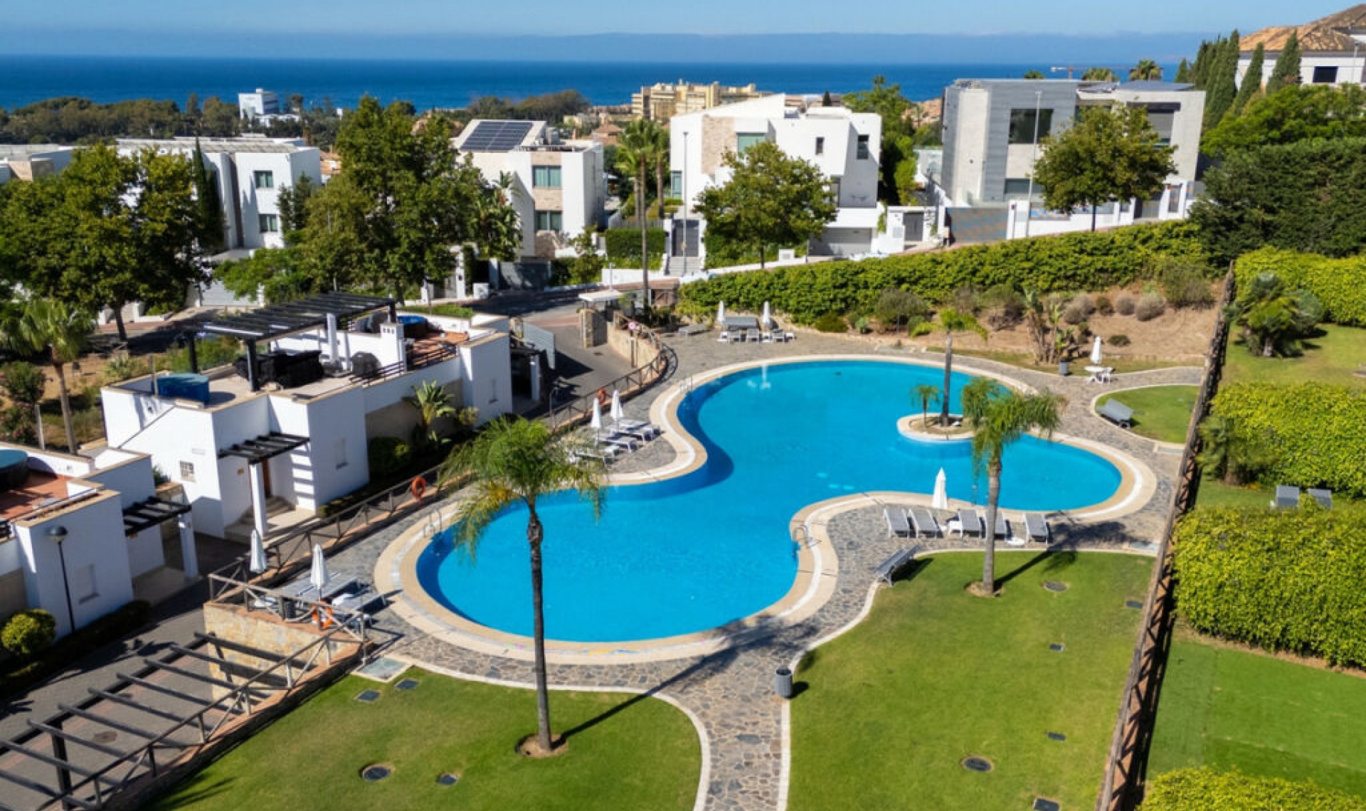 Resale - House -
Marbella