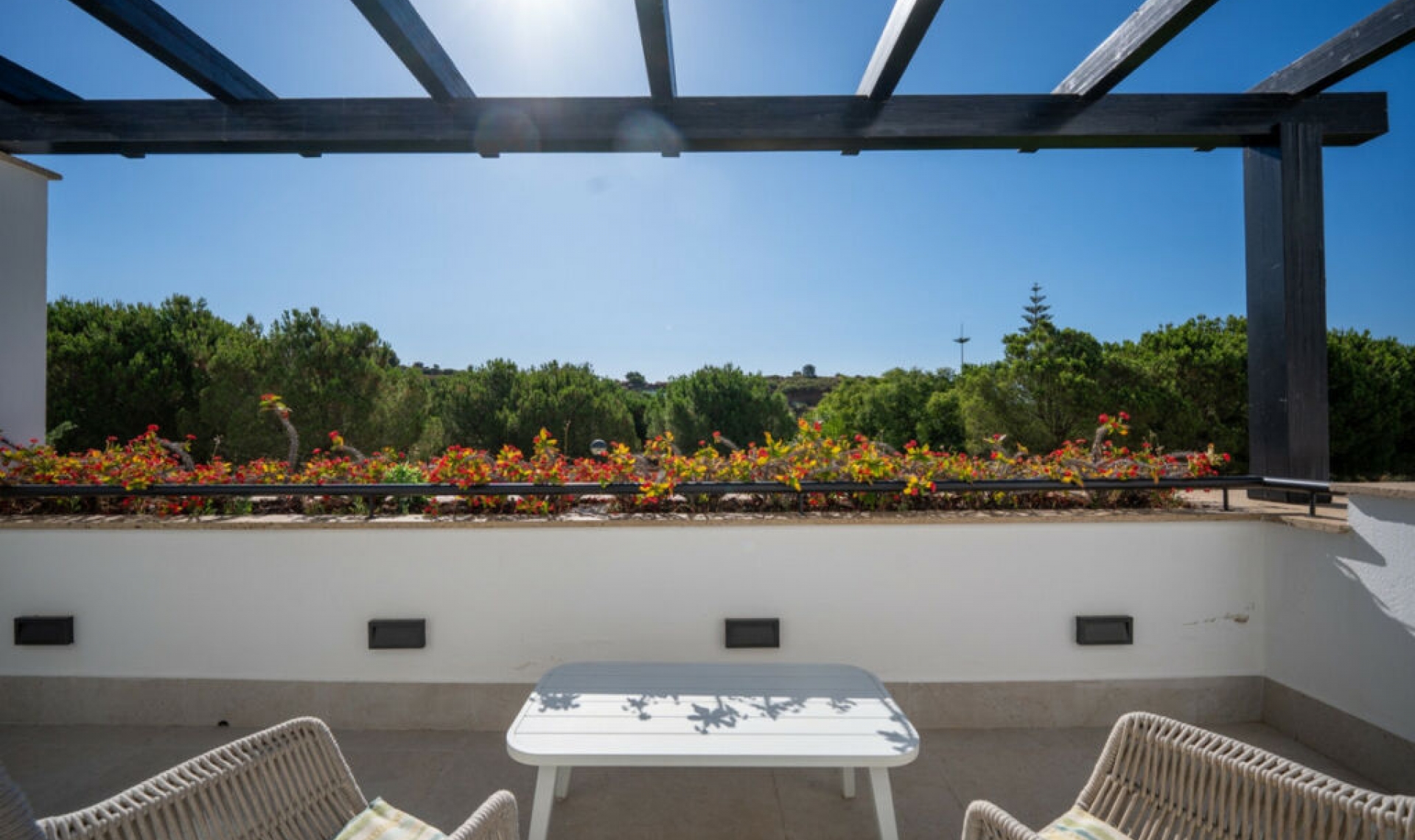 Resale - House -
Marbella