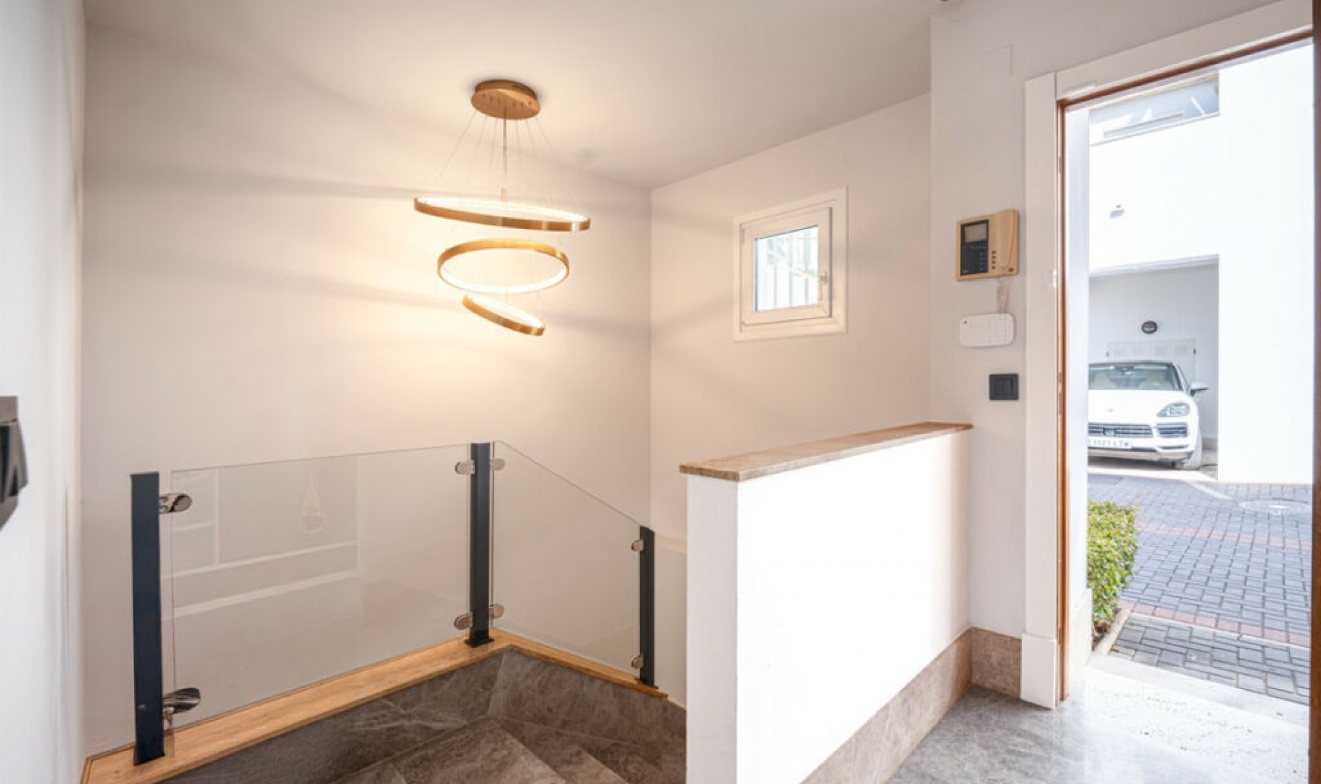 Resale - House -
Marbella