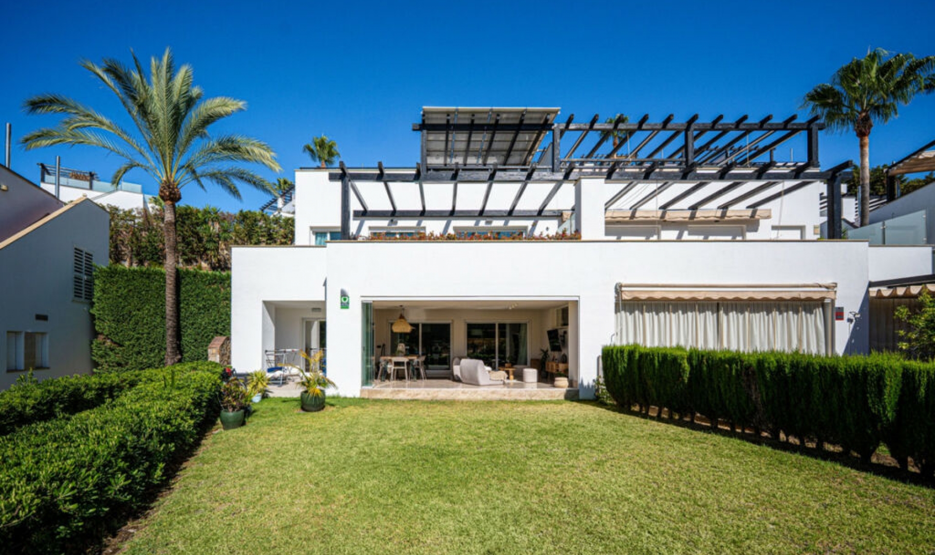 Resale - House -
Marbella