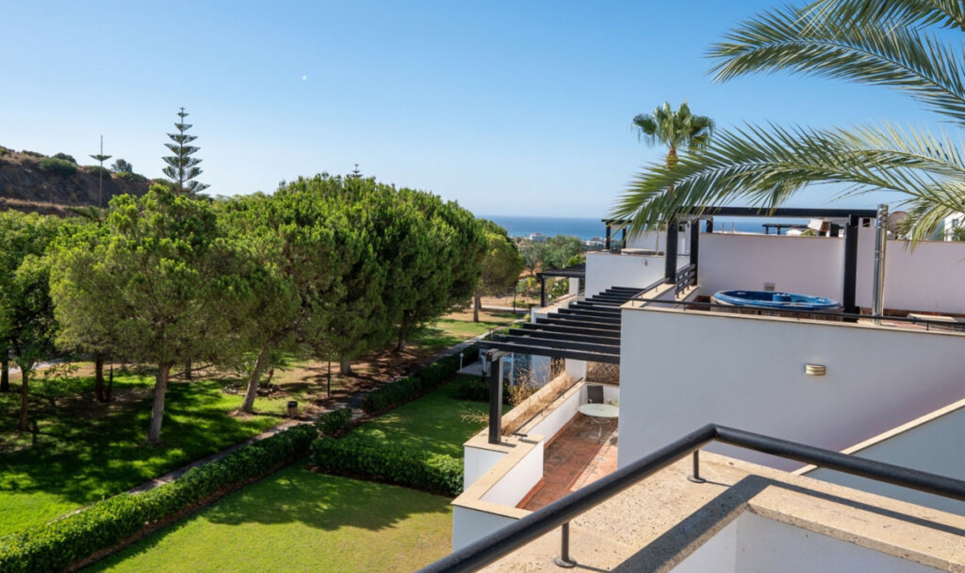 Resale - House -
Marbella