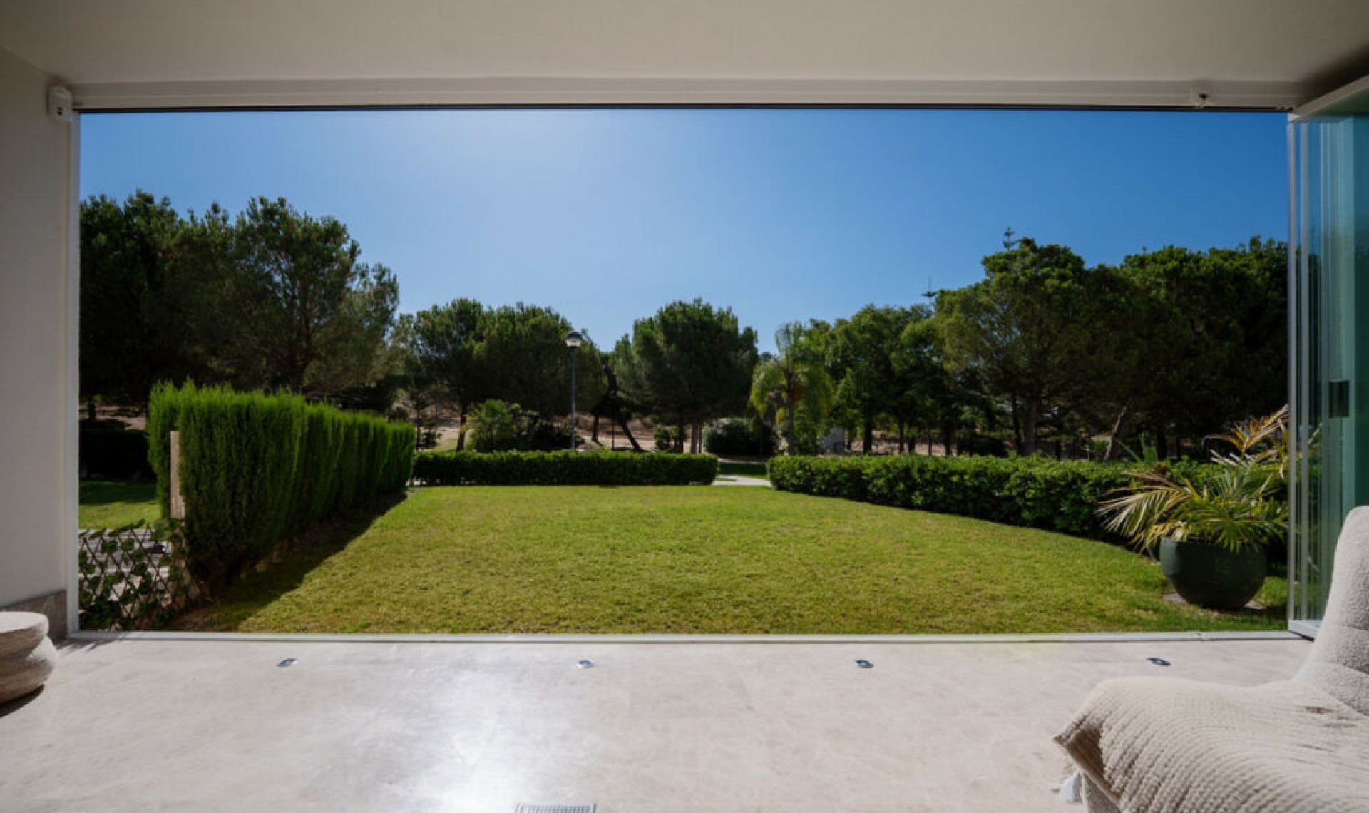 Resale - House -
Marbella