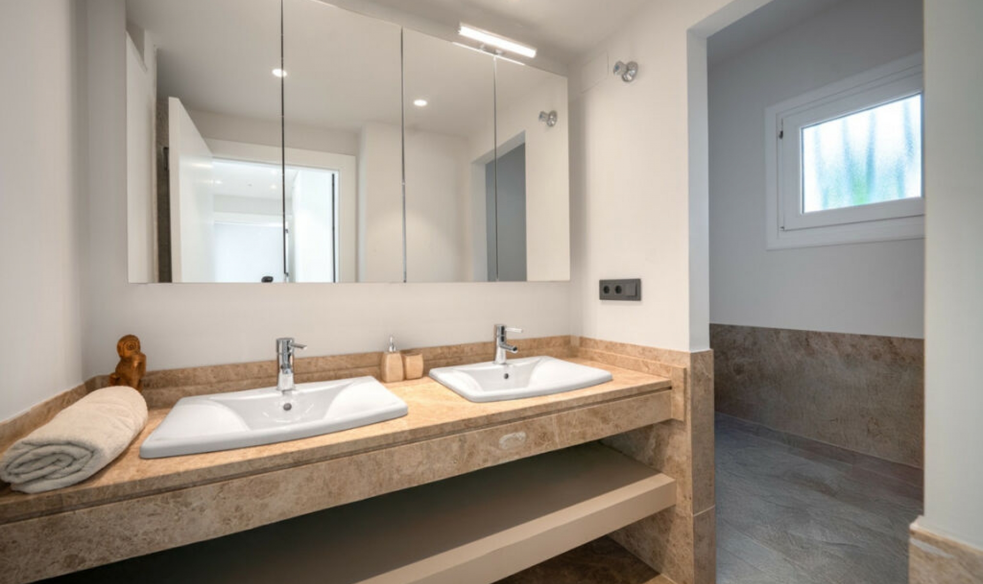 Resale - House -
Marbella