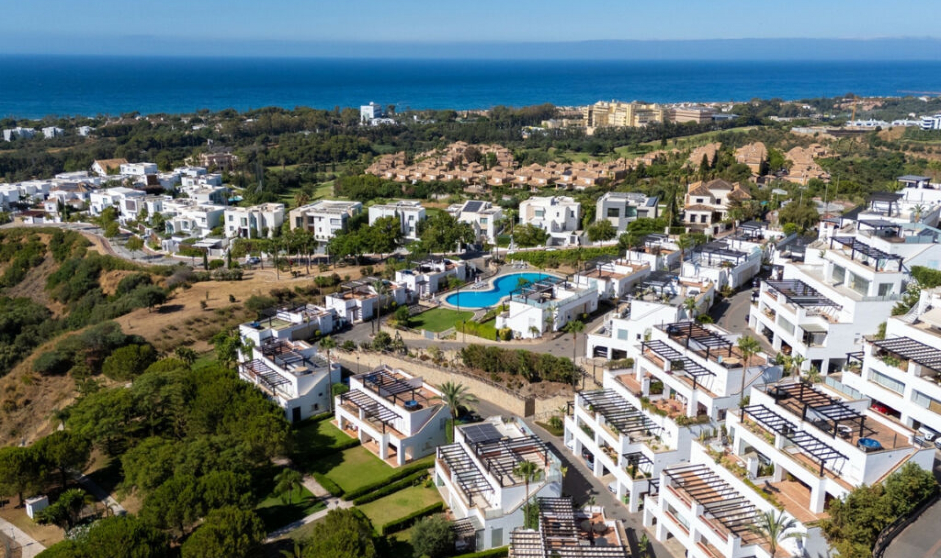 Resale - House -
Marbella