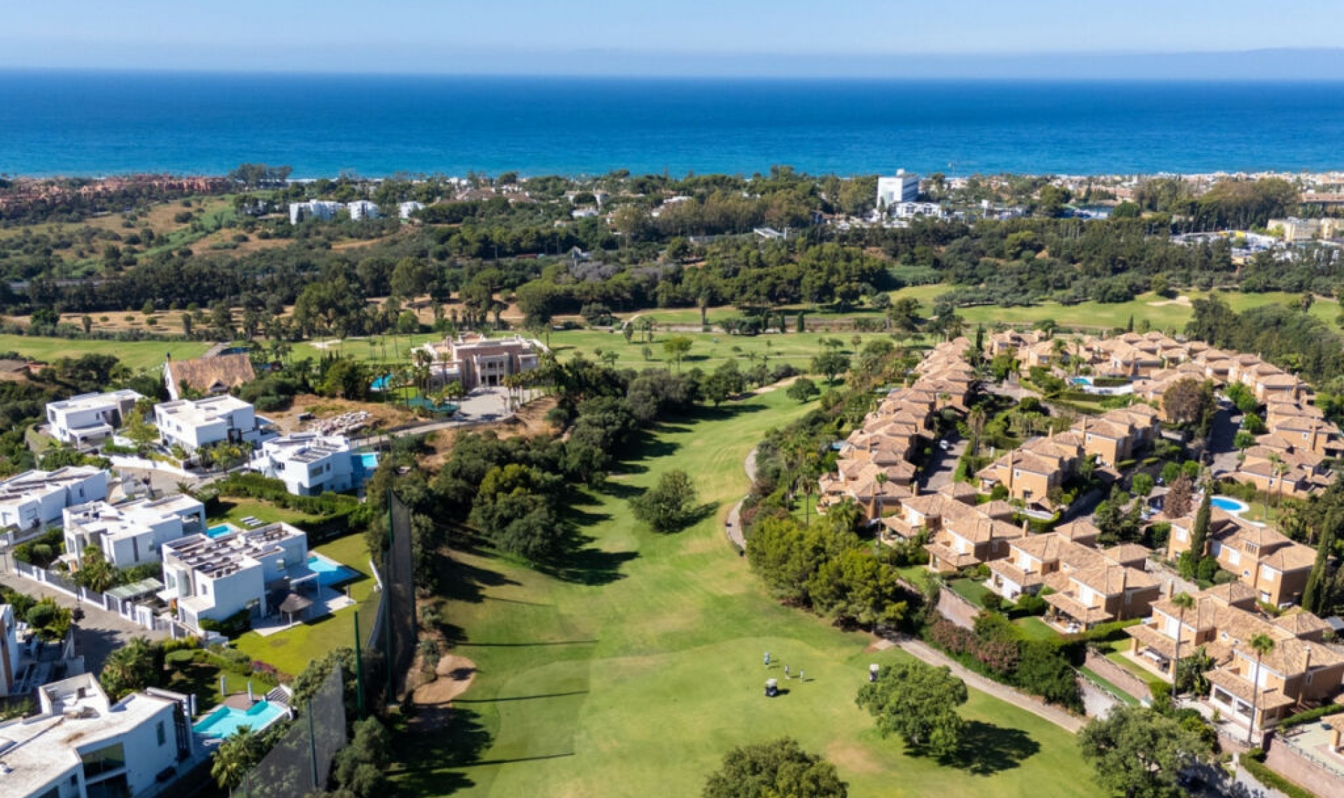 Resale - House -
Marbella