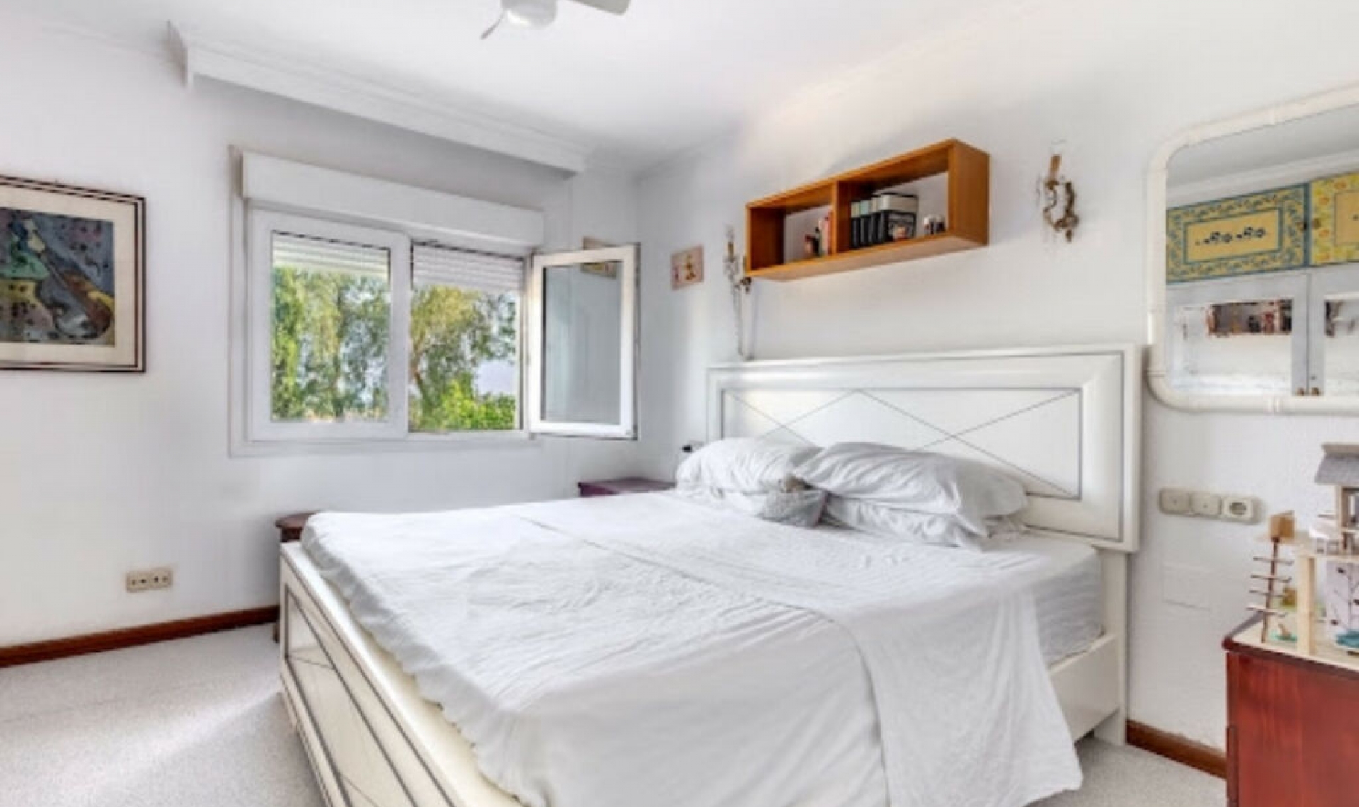 Resale - House -
Marbella