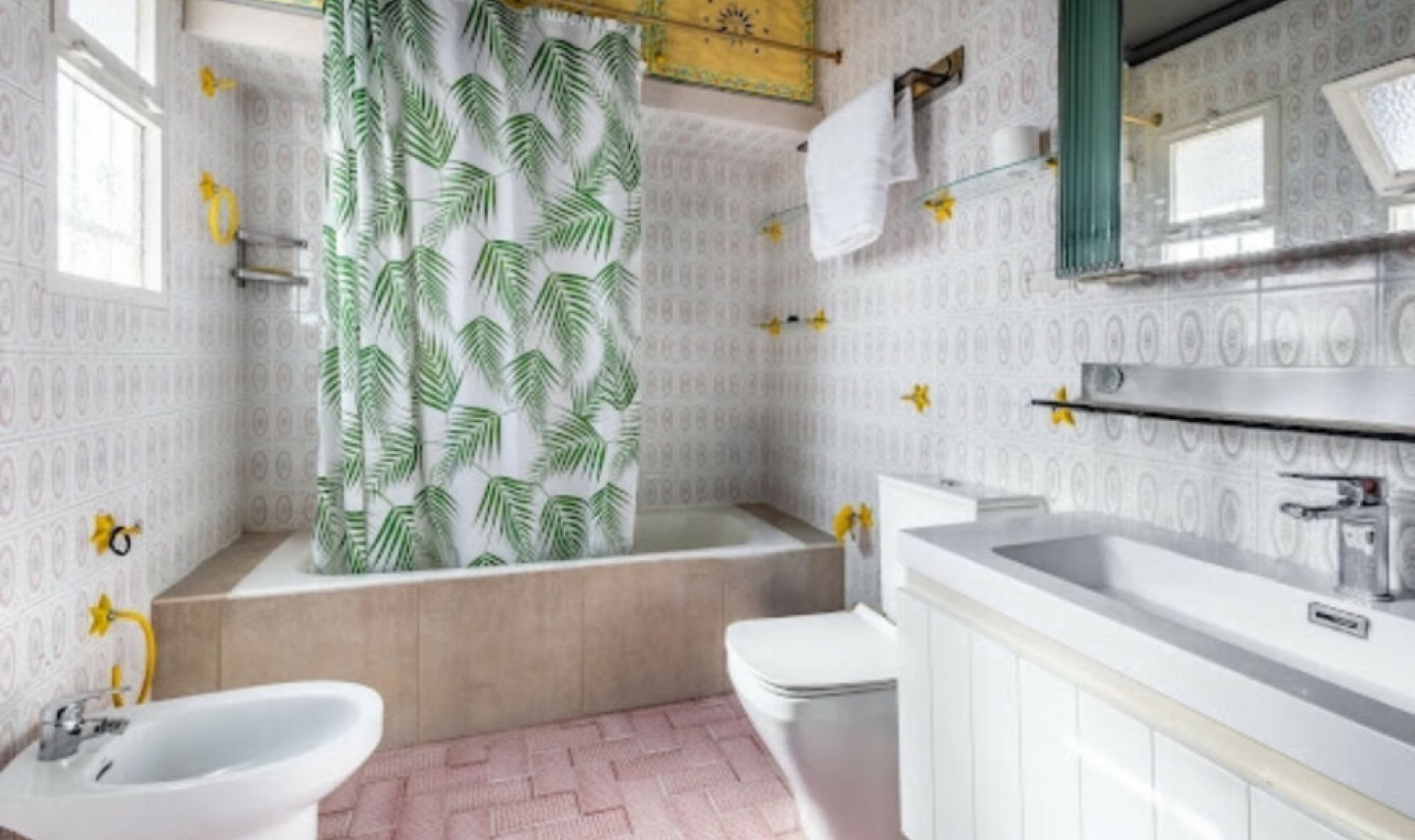 Resale - House -
Marbella