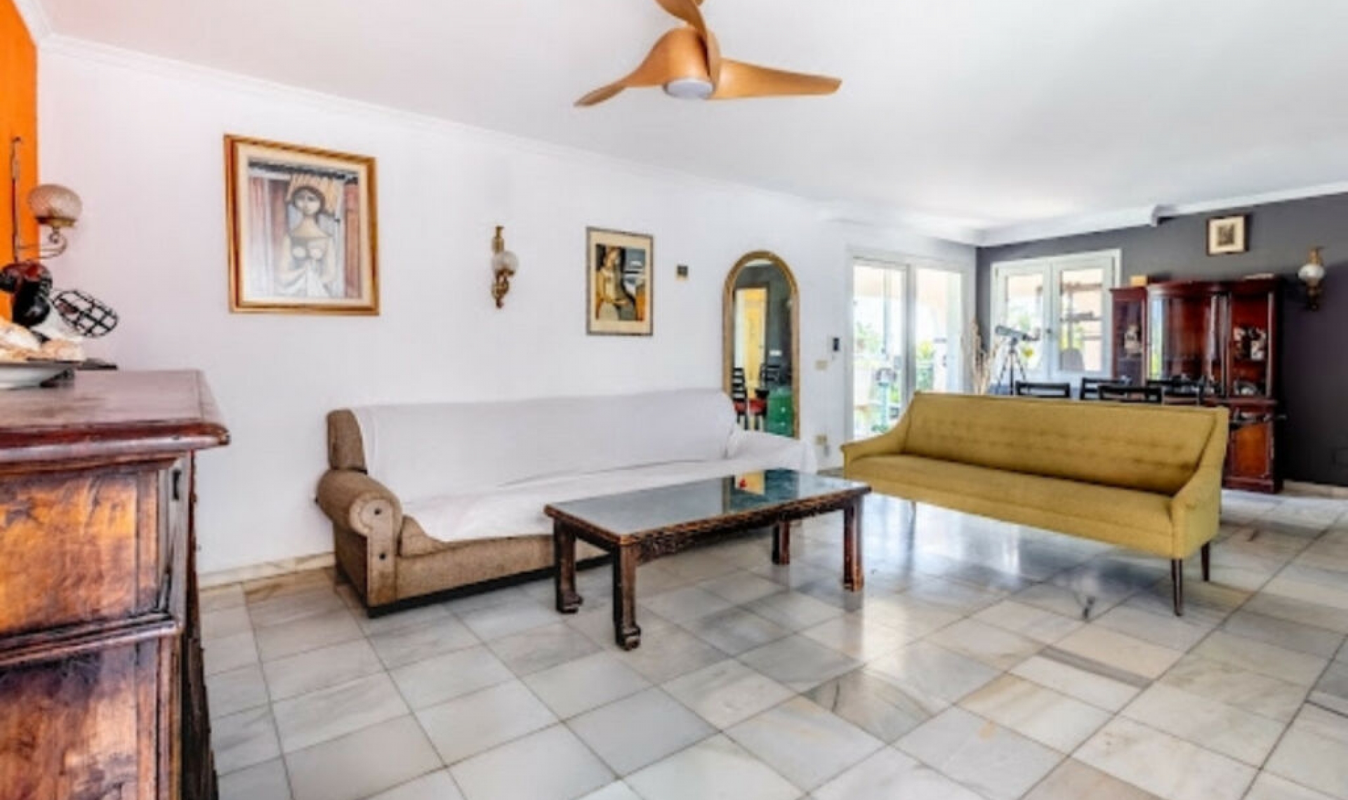 Resale - House -
Marbella