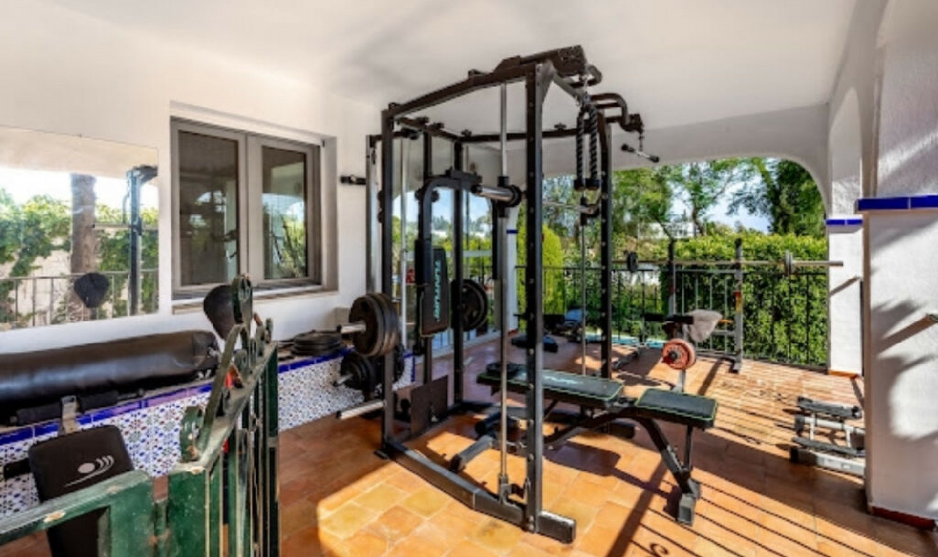 Resale - House -
Marbella