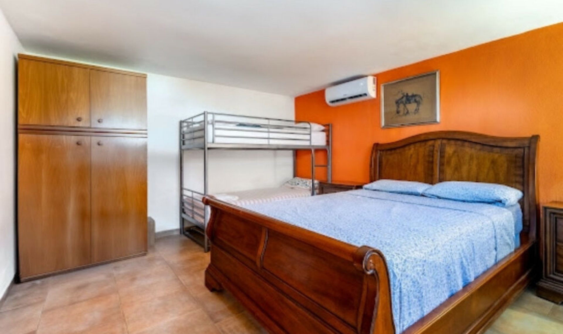 Resale - House -
Marbella