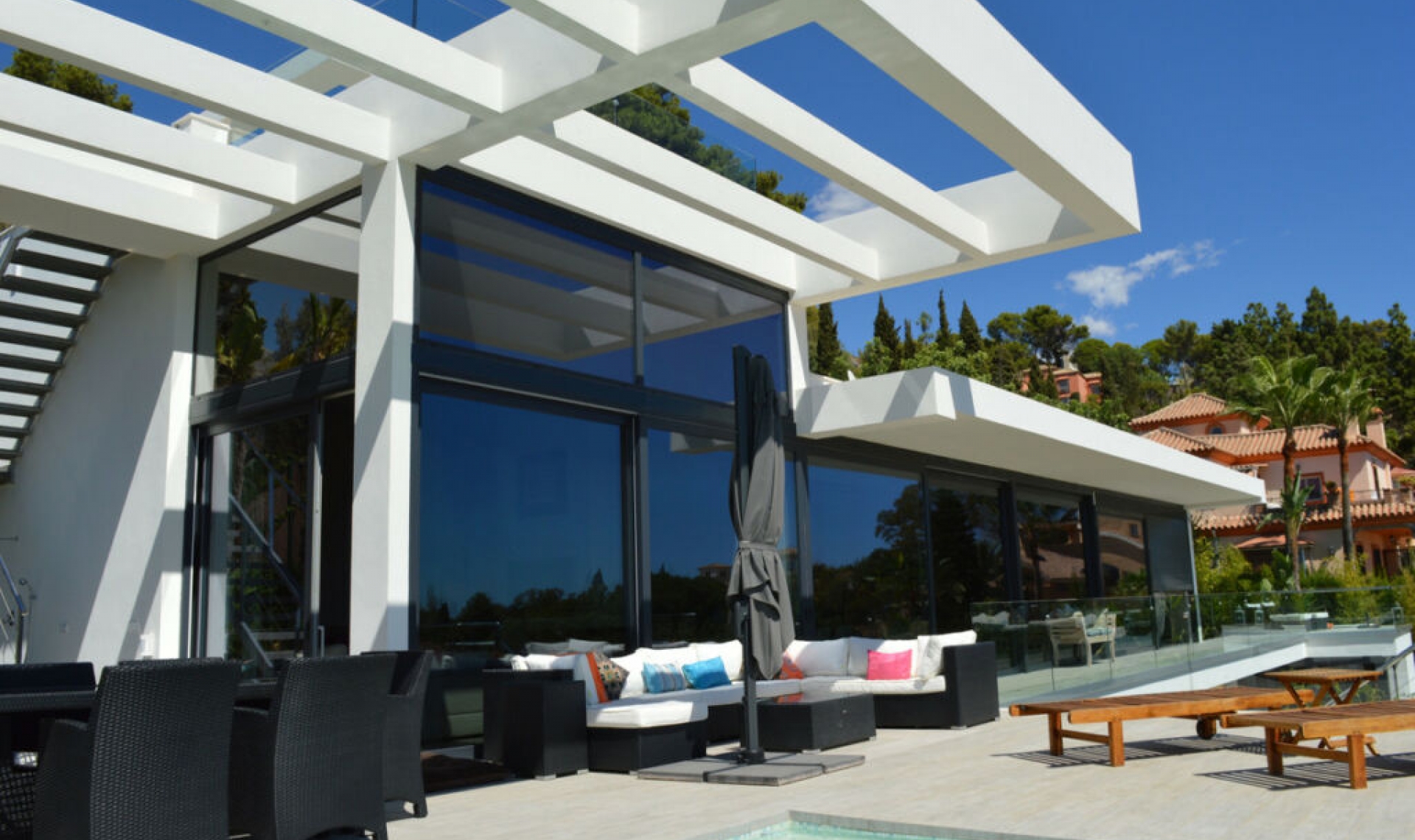 Resale - House -
Marbella