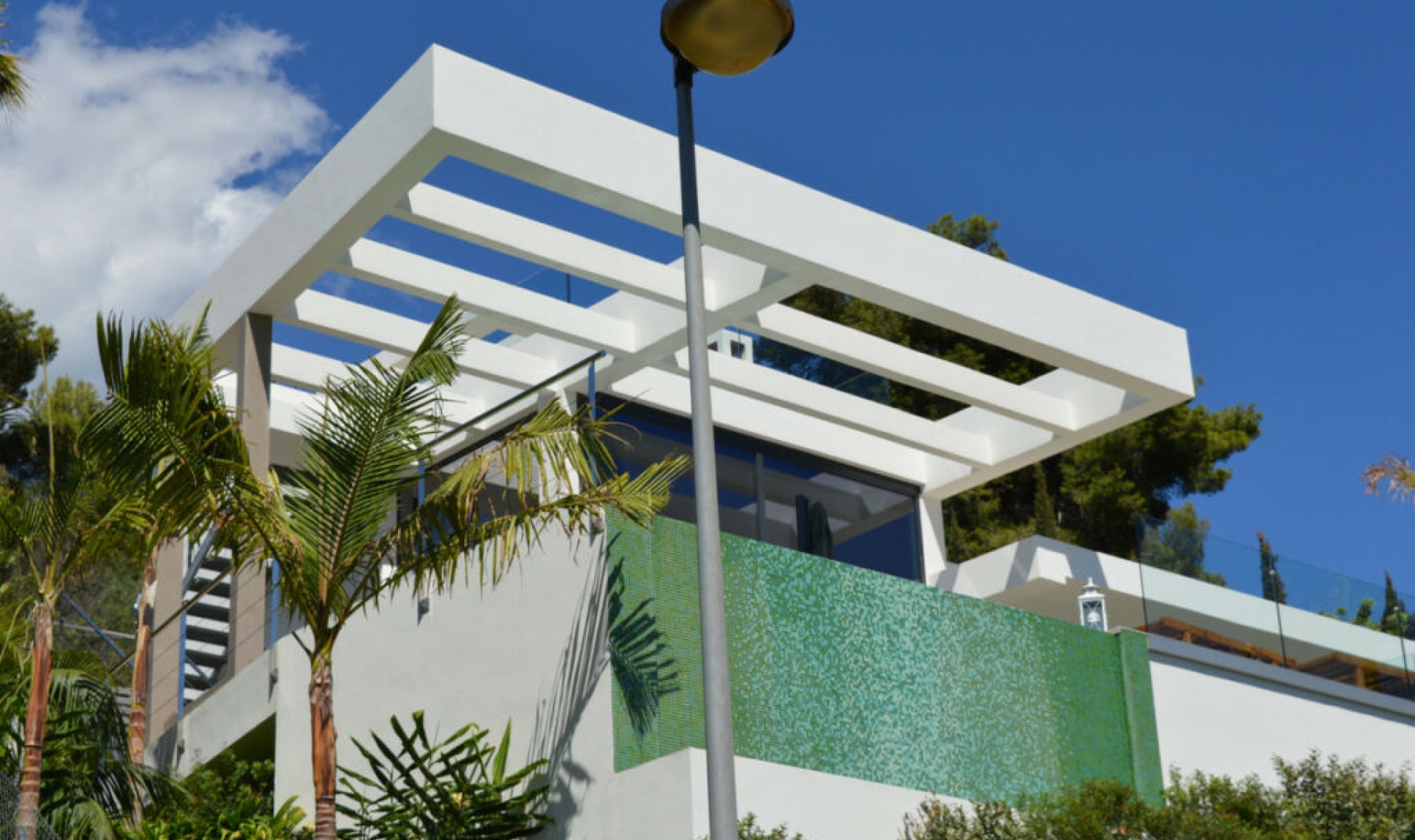 Resale - House -
Marbella