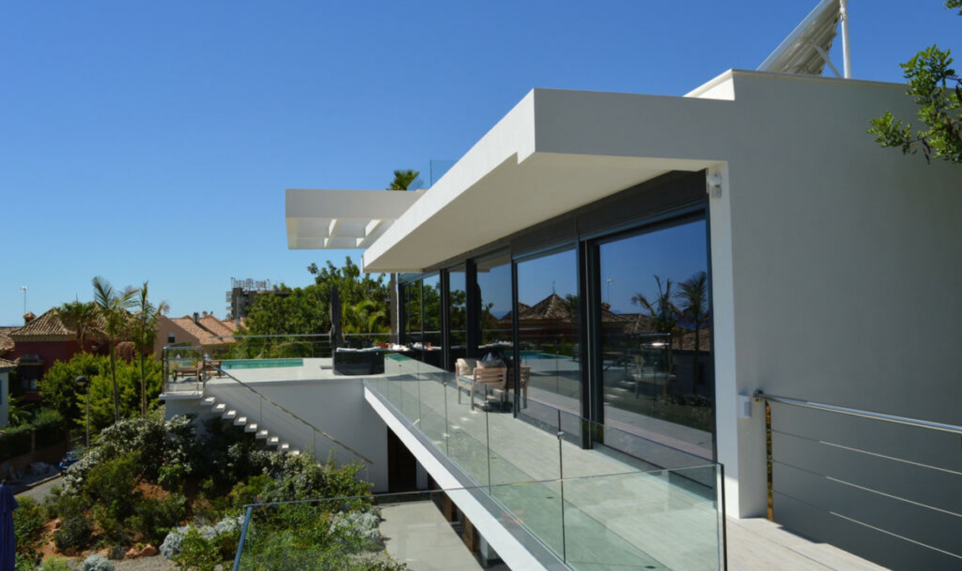 Resale - House -
Marbella