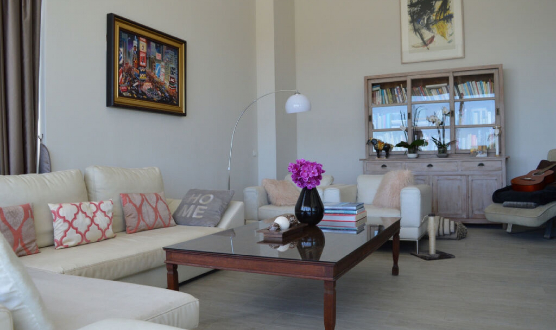 Resale - House -
Marbella