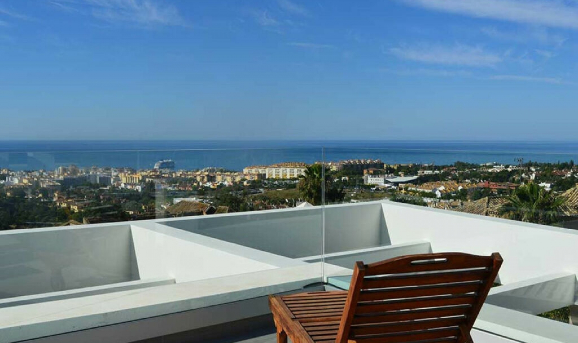 Resale - House -
Marbella