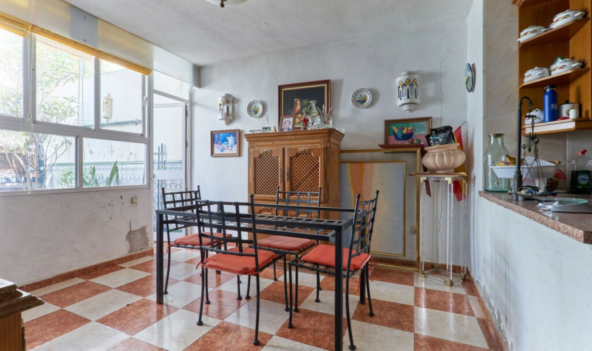 Resale - House -
Marbella